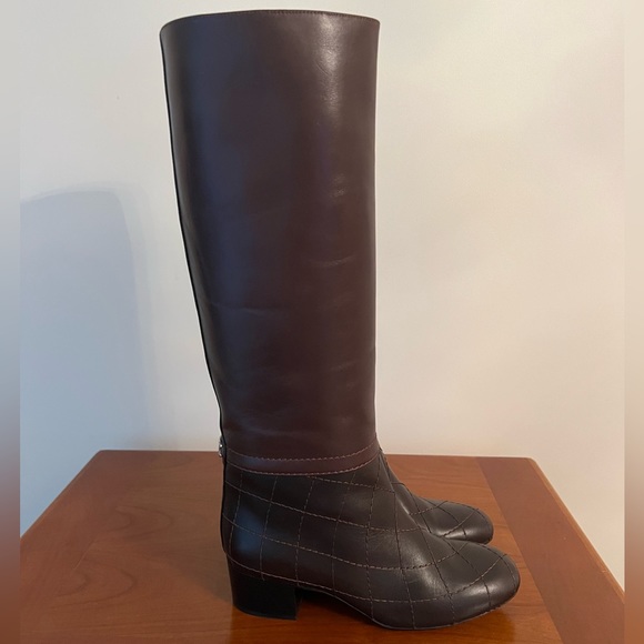 CHANEL Never Worn Dark Brown Khaki Quilted Riding Boots EU 37 US 7 - Picture 4 of 9